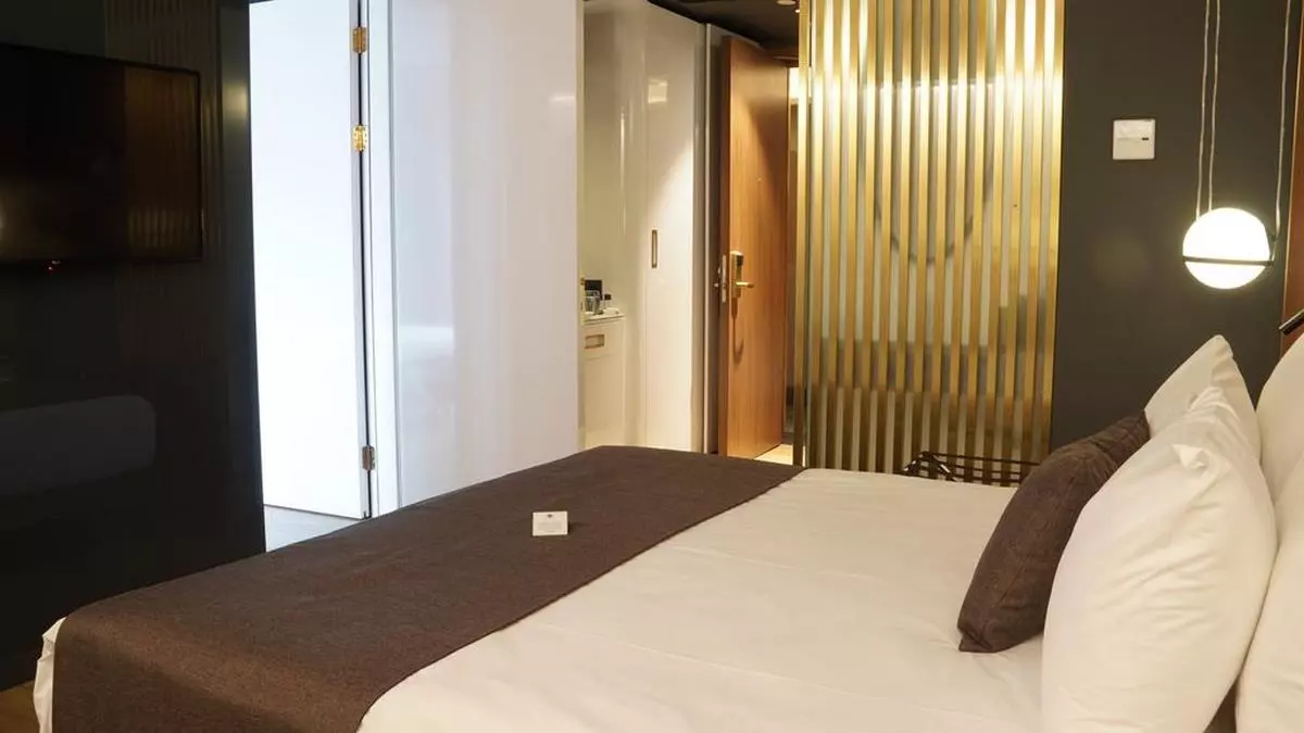 The Craton Hotel double room (Copy).jpg